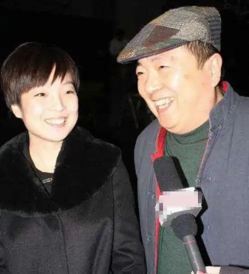 央视主持人董浩:两次死里逃生,和妻子张微结婚是他最正确的决定