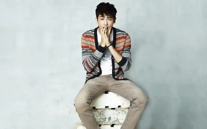 韩国长腿帅哥朴炯植写真高清电脑桌面主题壁纸下载