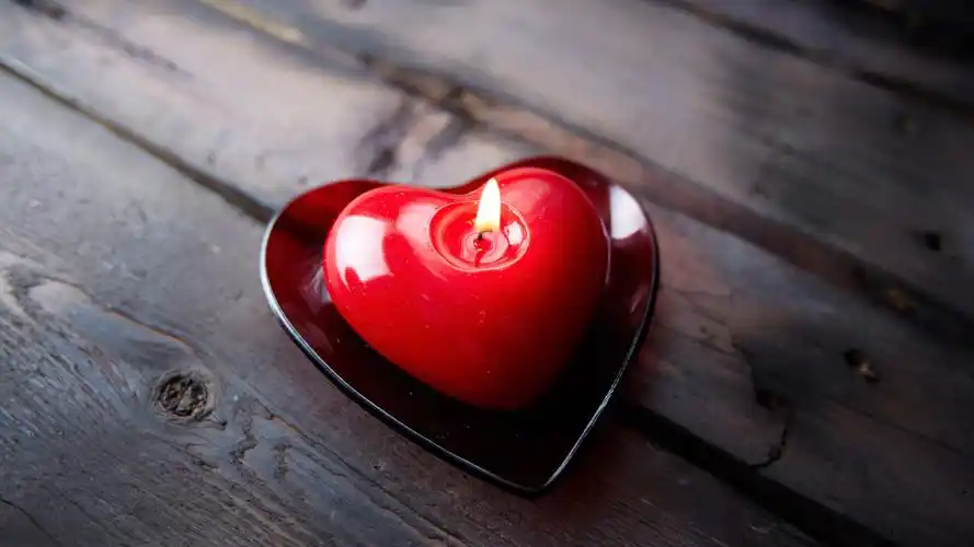 壁纸 红色爱心蜡烛,火