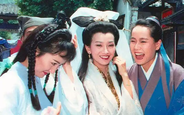 翻拍《新白娘子传奇》投资3亿?这个剧组穷得盖一条被子也经典!
