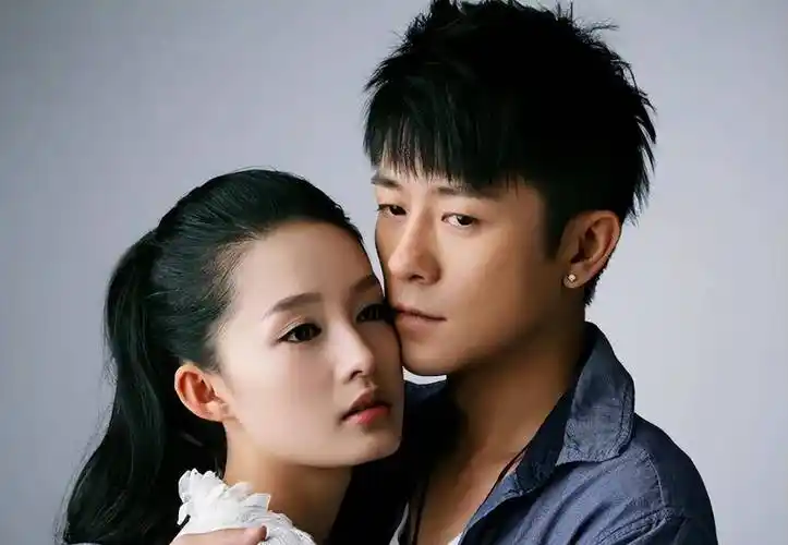 亲妈是制片,干妈是导演,演戏多年不温不火,43岁靠着背影火出圈_林雨申