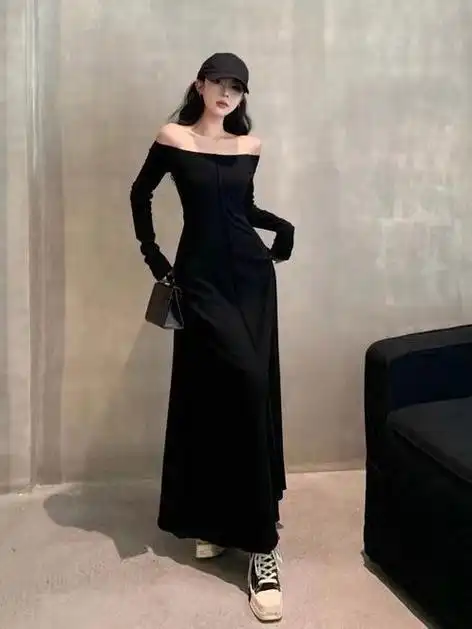 黑色赫本风一字肩连衣裙女秋冬长袖内搭裙子辣妹露肩中长款包臀裙