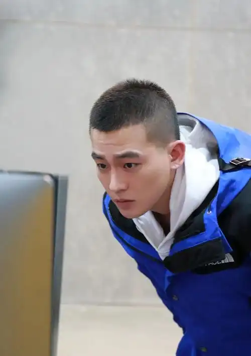 颜值能打!男星们的寸头造型 超有味道!