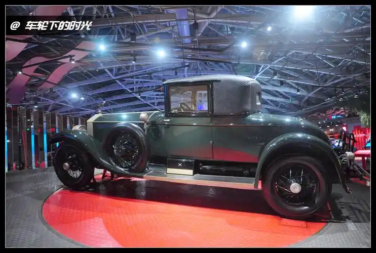 顶级的奢华气质——北京汽车博物馆的经典车(40):劳斯莱斯银魅