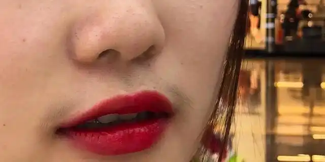 女生的唇毛小胡子能刮吗