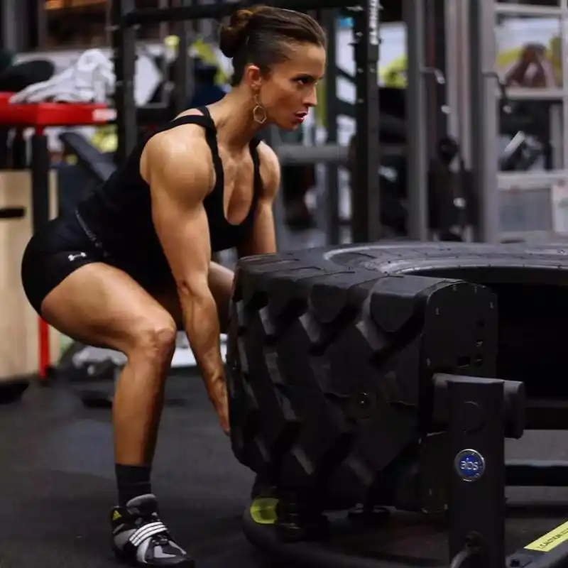 女人的肌肉练成这样吓得我都不敢上床了