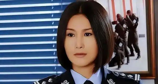 条件不符就别尬演警花了有人英姿飒爽有人让观众大失所望