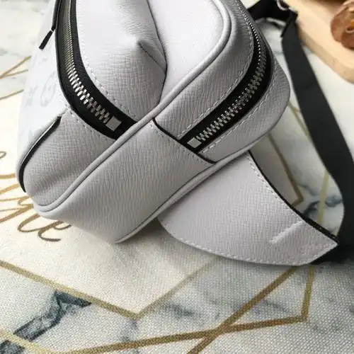 lvm30247白色腰包