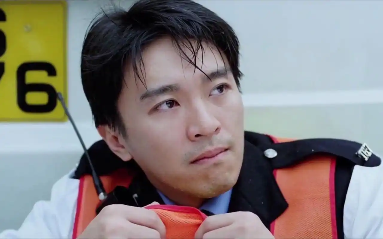 逃学威龙:星爷做交警 找不到地方处罚