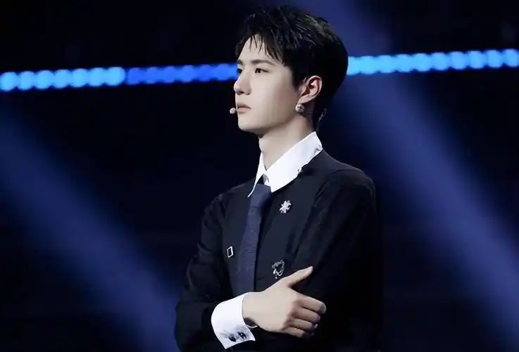 王一博让哪五人成为娱乐圈最强"赌神"_汪涵_耳导_因为