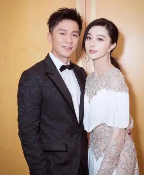 范冰冰婚姻消息曝光李晨求婚成功网友这回应该是真的吧