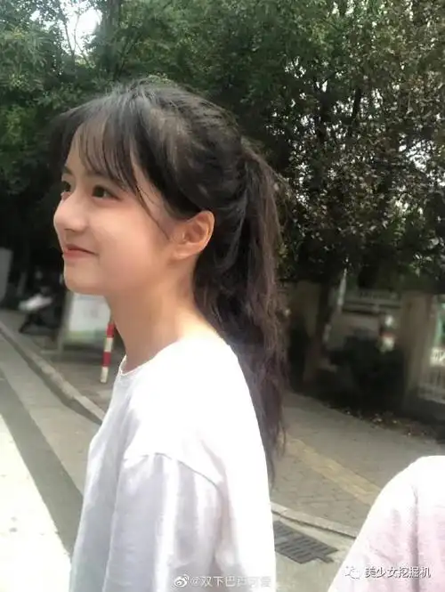 气质美少女,素颜硬照也很美_照片