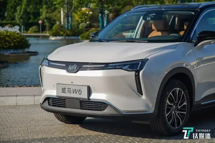 智能从场景化开始改变威马w6电动汽车试驾