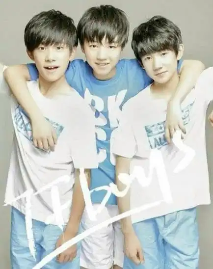 加油少年(tfboys),简介      tfboys是北京时代峰峻文化艺术发