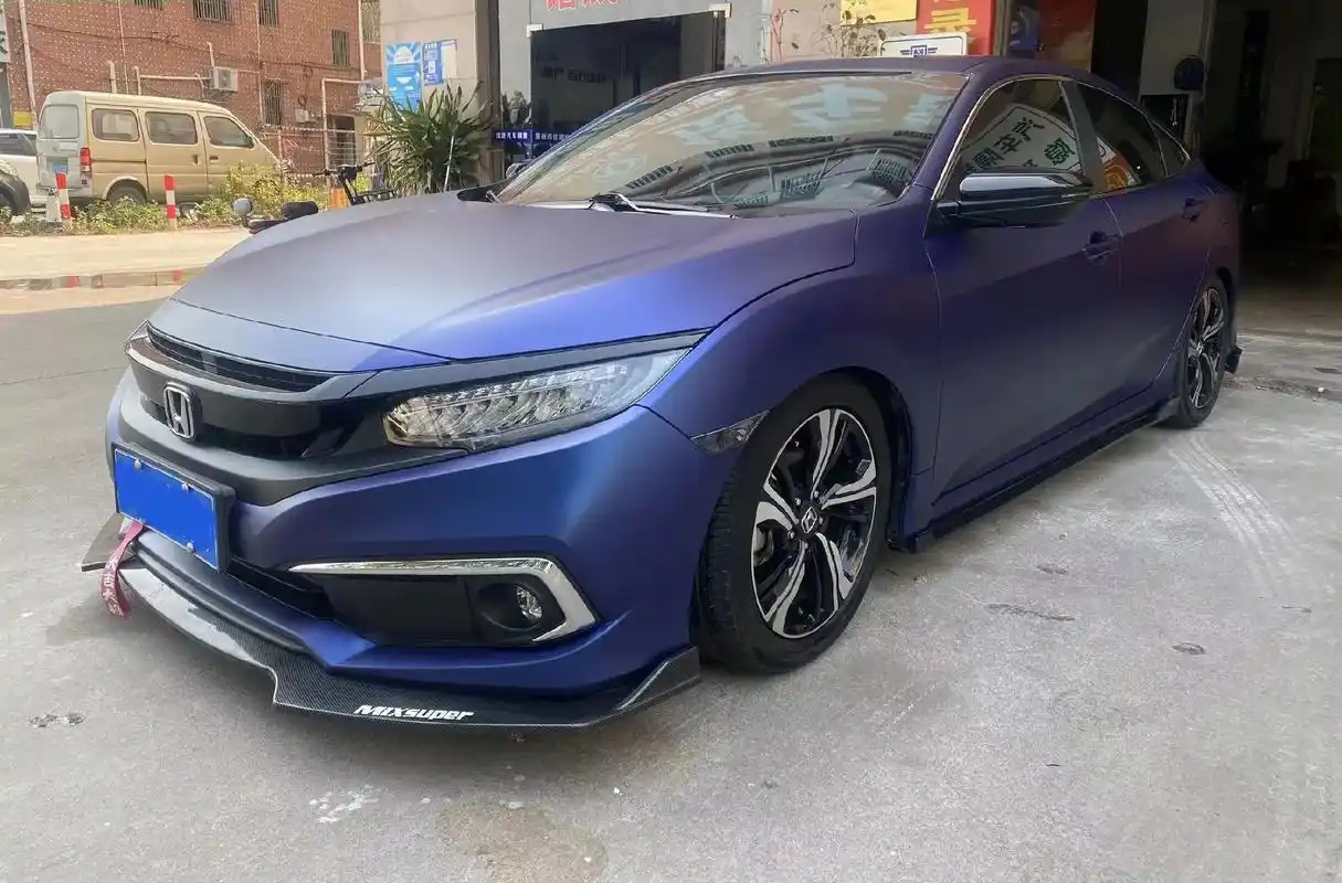 03:本田思域 03 车身改色 03:电光深邃蓝         蓝色彰显沉稳