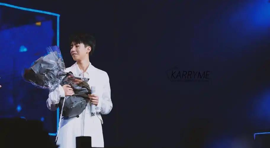 09.22 王俊凯19岁-此刻之外-生日会×cr:logo