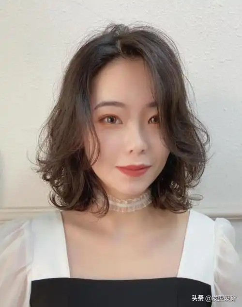 今年流行减龄短发烫发型30款,每款都心动,想换发型的收藏了