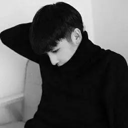 侧脸全身图片男生头像图片