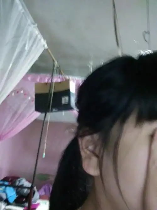 女生耳垂外翘而且又厚丑死了怎么办啊