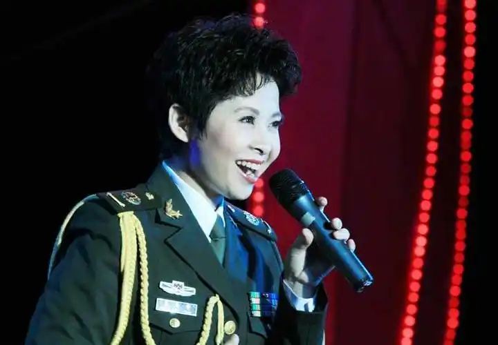 董文华自曝丈夫是电视剧导演否认沉寂十年图5