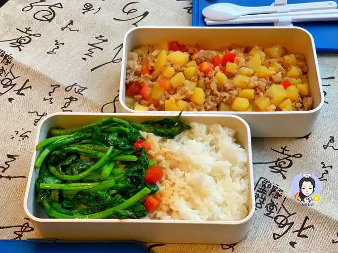 开工便当这样做营养均衡味道香,10多分钟做好两道菜,简单又快手