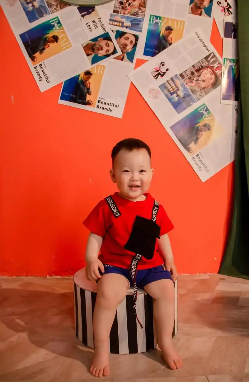 愿宝贝健康快乐的茁壮成长 ,看看宝宝一周岁照片漂亮吧,奶奶 - 抖音