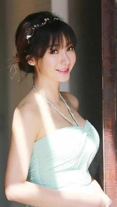 原创性感女神柳岩