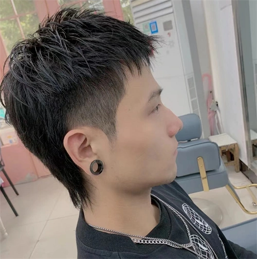 帅气个性狼尾发型 最新男生发型设计_男士短发 - 美发站