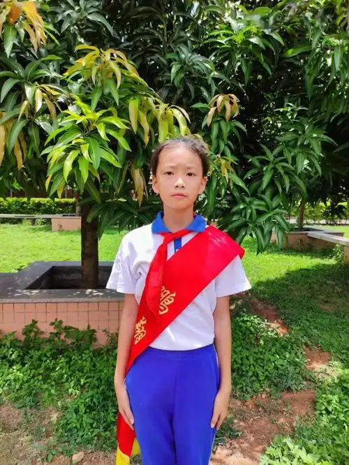 与红领巾同行展少先队风采