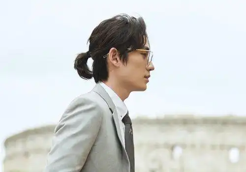 男生扎各种小辫子发型步骤有技术才扎最适合自己的辫子2