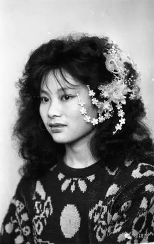 看80年代那些比较拧的发型有多少如今还在流行
