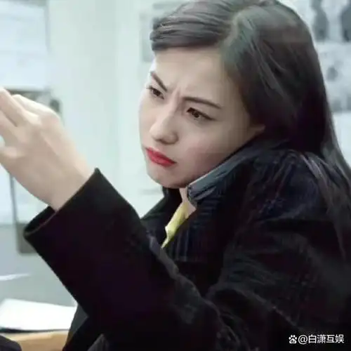 然而,在她的颜值巅峰时期,她更是成为众多女明星心中的崇拜对象