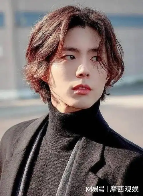 9位留长发也很帅的韩国男演员 谁的视觉效果最亮眼