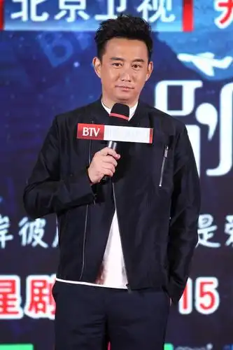 黄磊:亲吻海清像"乱伦"