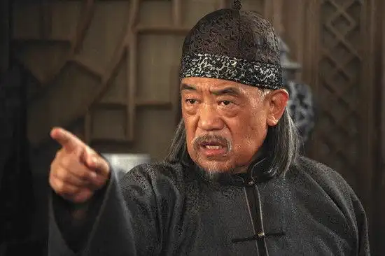 高明饰演戴翰霆新浪娱乐讯 《打狗棍》在安徽,天津,北京,重庆四家卫视