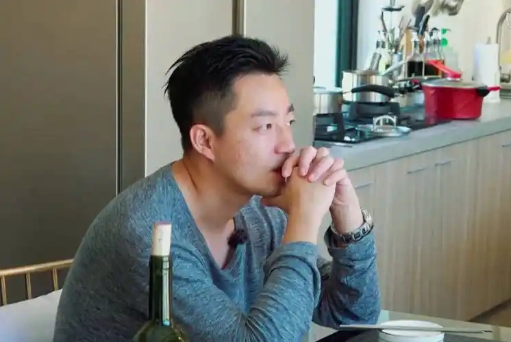 汪小菲宣布今年迎娶新女友,网友热议:终于找到幸福了?_小梅_生活_感情