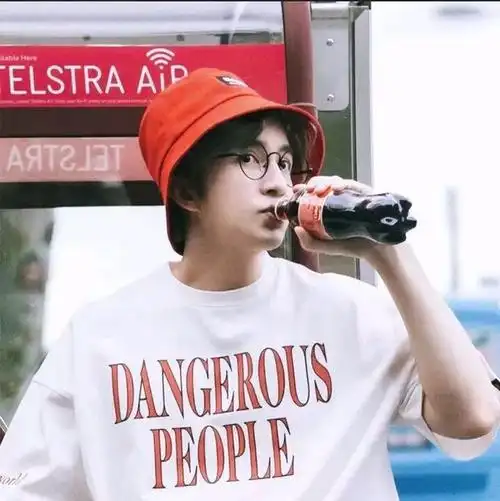 薛之谦头像壁纸