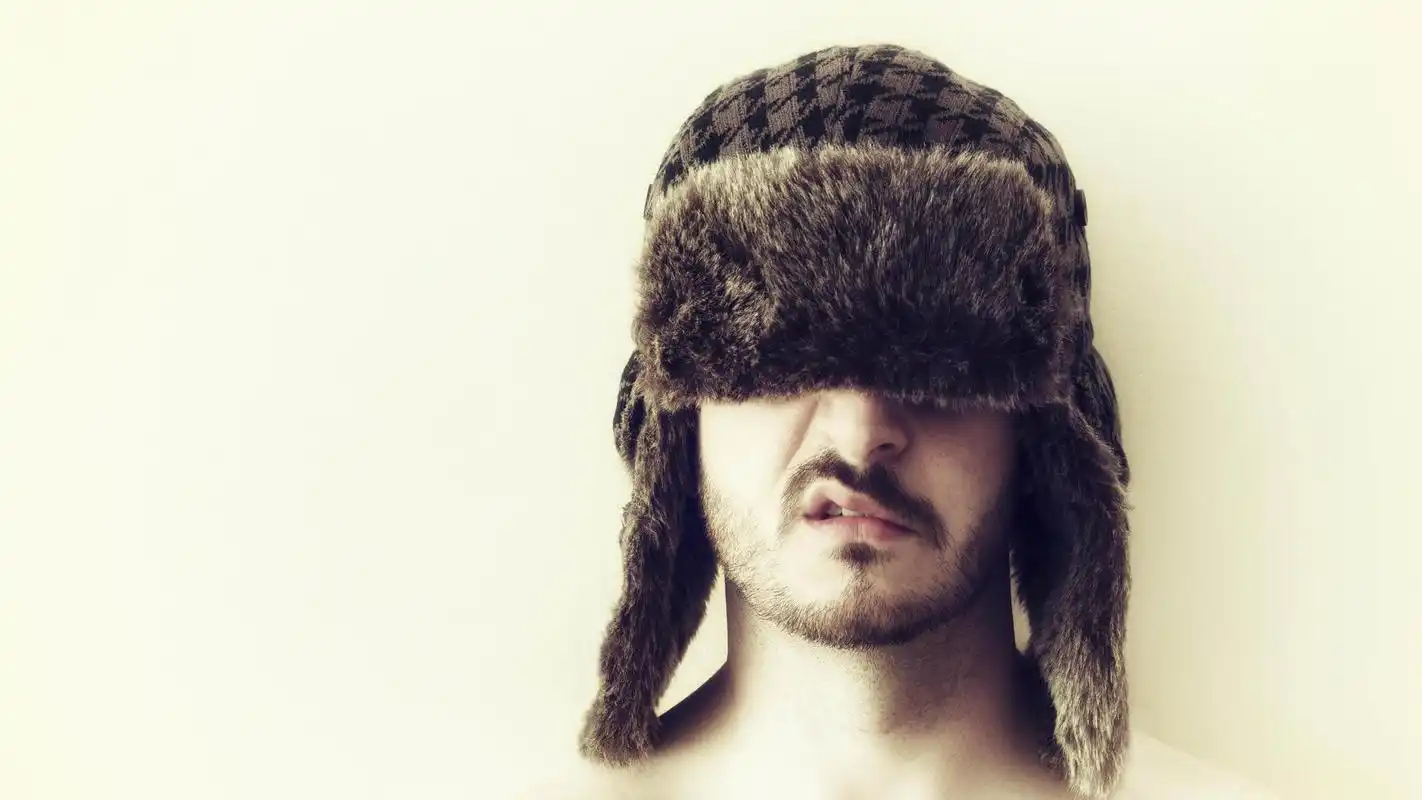 酷炫黑白个性男性电脑桌面壁纸