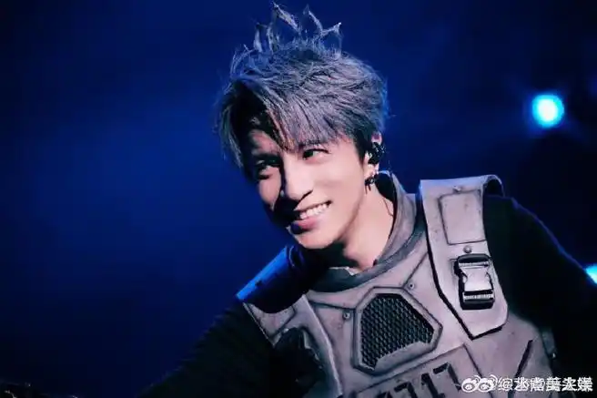 少开#真的很喜欢薛之谦,感觉他不应该有年龄焦虑,他真的很帅,很有颜值