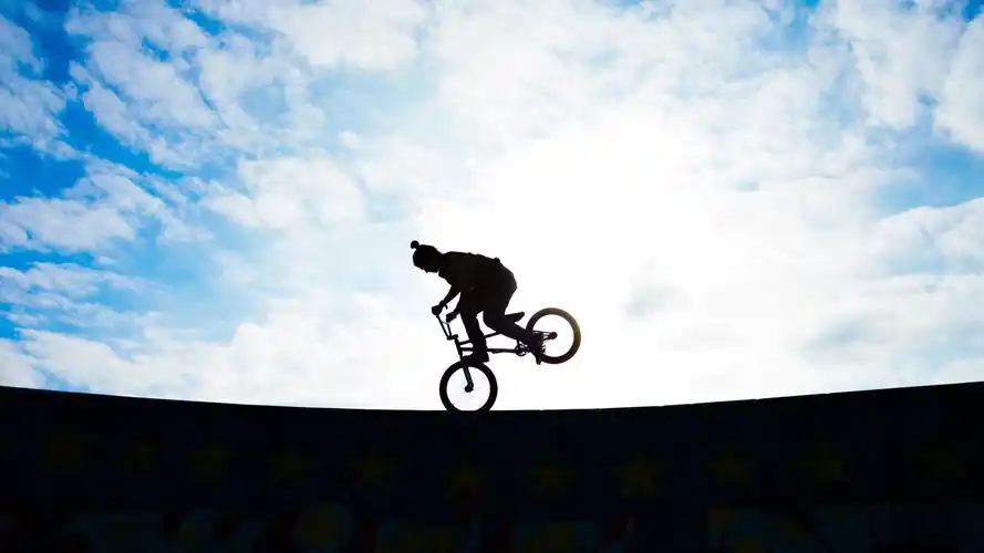 壁纸 骑自行车的人,剪影,极限运动