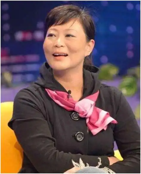 16年前与侯耀文离婚,转身和戴志诚在一起的袁茵,两人幸福美满?