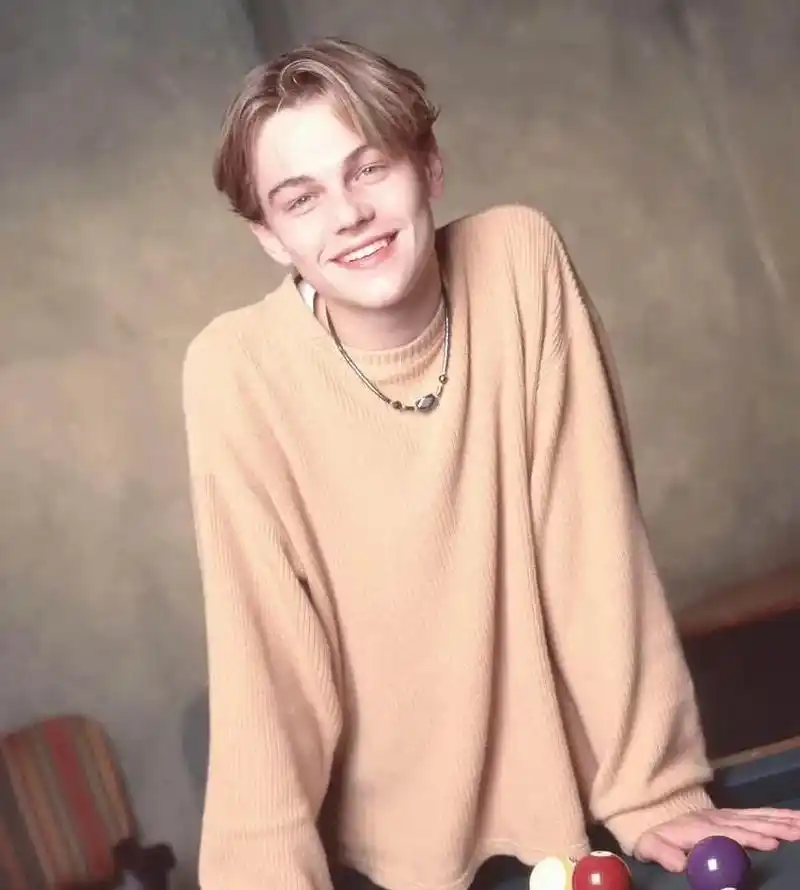 你是凭实力刷到的 谁又能抗拒一个玩水枪的小李子呢#帅炸了  - 抖音