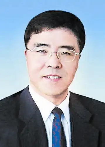 大学,历史学学士,中共党员,现任十九届中央政治局委员,天津市委书记