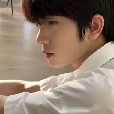 男生头像阳光帅气干净真人文艺范男头高清个性头像图片