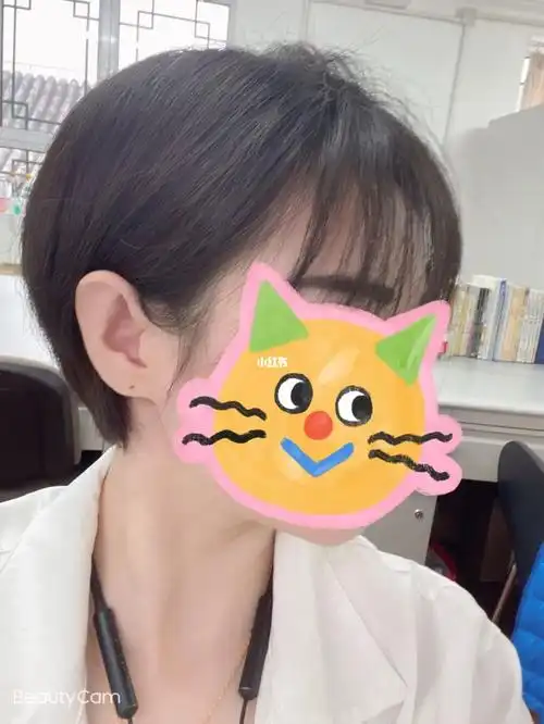 削发明志系列——超短挂耳短发