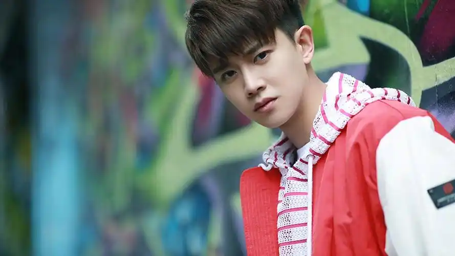 回顾任嘉伦即使一辈子不红也不抛弃陪伴了我11年的妻子聂欢