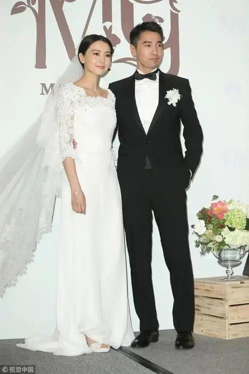 赵丽颖冯绍峰婚礼那天微博还得再崩一次你信不信