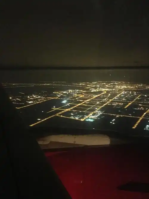 其它 舷窗外的风景 写美篇       无论是白昼或黑夜,当飞机在起飞或