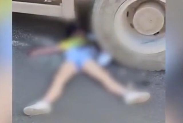 湖南一小女孩遭水泥罐车撞击当场身亡,知情人:这路口死好多人了