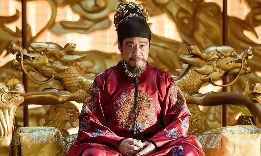 同年,燕王朱棣在南京称帝即位,史称明成祖,因年号永乐,也称永乐大帝.